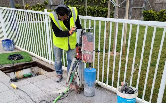 Trabajador de Reinza en proyecto
